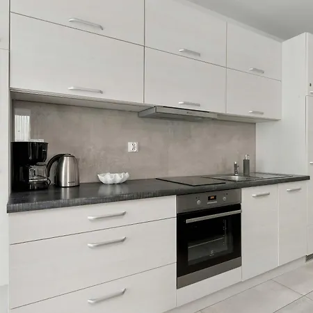 Apartmán Klimatyzowane Z Parkingiem, Tarasem Lub Balkonem By Renters Leba