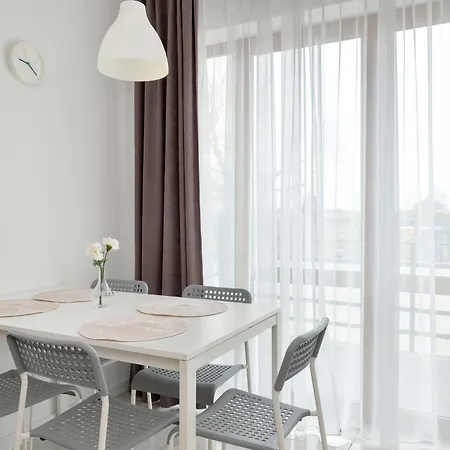 Apartmán Klimatyzowane Z Parkingiem, Tarasem Lub Balkonem By Renters Leba