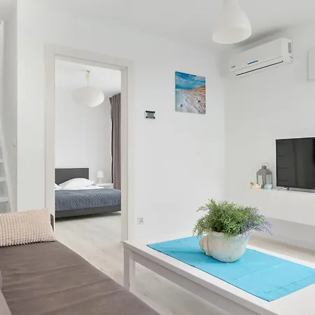 Διαμέρισμα Klimatyzowane Z Parkingiem, Tarasem Lub Balkonem By Renters Łeba