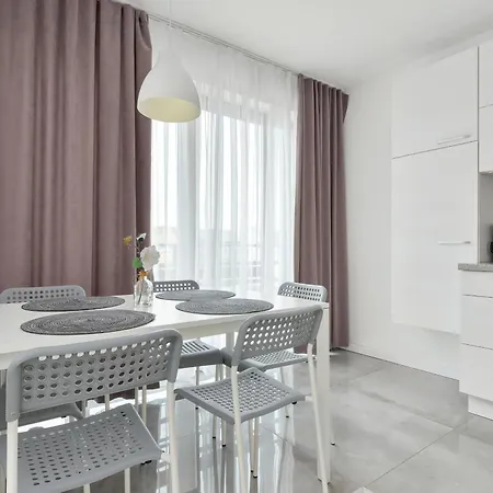 Διαμέρισμα Klimatyzowane Z Parkingiem, Tarasem Lub Balkonem By Renters Łeba